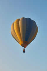 Obraz premium Berezovka, Kiev region - September 01, 2019: A hot air balloon flies in the sky.