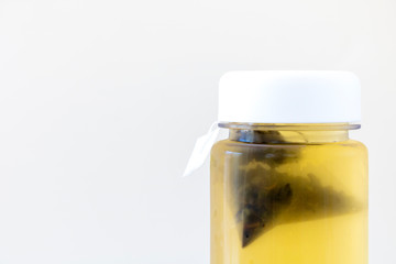 ティーバッグで水出ししているお茶
