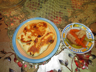 Pie stuffed with cheese, tomato, pepper and sauce