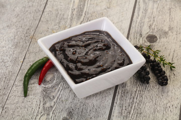 Black pepper sauce for meat