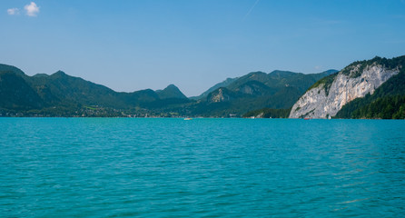 Wolfgangsee, Salzkammergut, Österreich, an einem sonnigen Sommertag