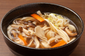 きのこうどん