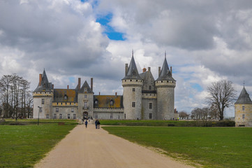 Fototapeta na wymiar Great view on the Chateau of Sully Sur Loire