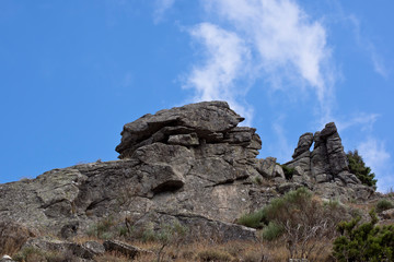 Fototapeta na wymiar Paisaje de piedras en tierras extremeñas