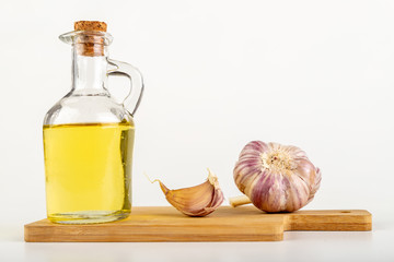 Home remedy for cold garlic. Squeezed vegetable juice in a bottle.