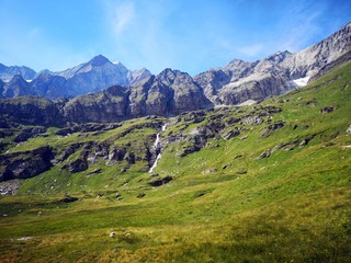 Fototapeta na wymiar Le Grand Murailles Mountains in the Alps