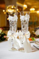 wedding decorations on the wedding day for the newlyweds