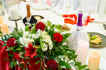 wedding decorations on the wedding day for the newlyweds