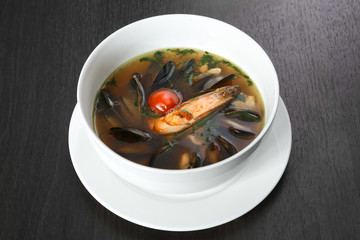 Mussels and shrimp soup with tomato
