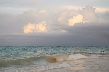 Fototapeta premium Mar y nubes
