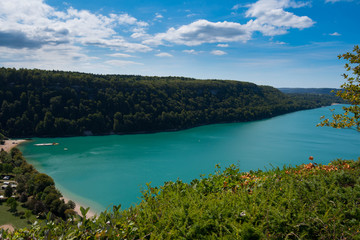 wunderschöner Lac Chalain im Franche Comté in Frankreich