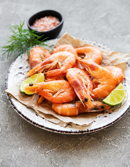 Shrimps served with lemon