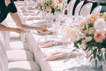 romantic dinner table setting
