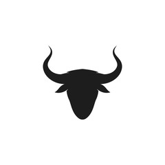 Naklejka premium Bull head logo vector icon illustration design 