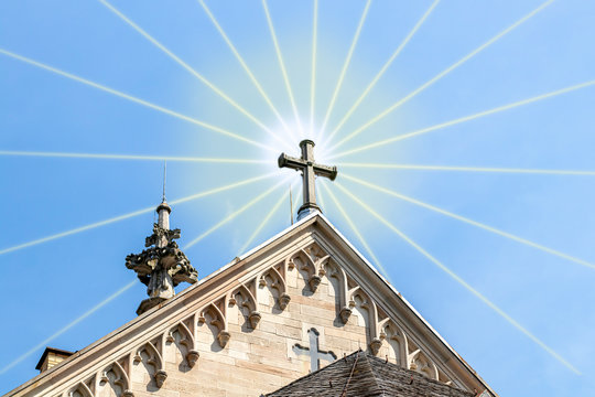 Kreuz mit Sonnenstern