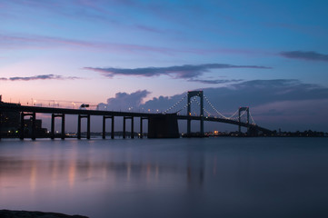 Fototapeta premium Throgs Neck Bridge at sunset, NY
