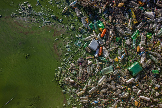 Meeres- und Wasserverschmutzung durch Plastikmüll