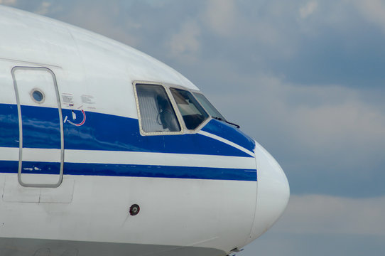 cargo plane dc-10