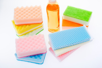 Kitchen sponge and dishwashing detergent.   キッチンスポンジと食器用洗剤