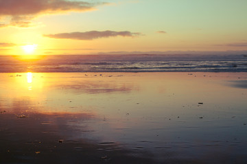 Fototapeta na wymiar Warm Ocean Sunset