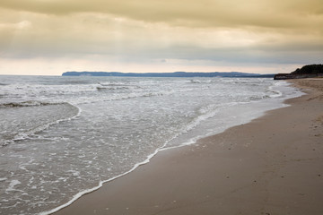 Dunkle Wolken an der Küste, Binz, Insel Rügen, Mecklenburg-Vorpommern, Deutschland, Europa