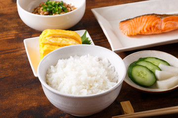 朝食イメージ、テーブル