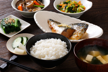 一日一食ダイエットとは？