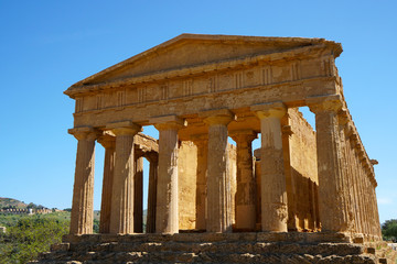 Fototapeta premium View to the temple of Concordia in the valley of temples near Agrigento