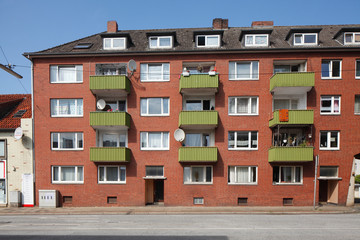 Monotone Wohnhäuser aus Bakstein, Mehrfamilienhäuser, Wohngebäude, Bremerhaven, Deutschland