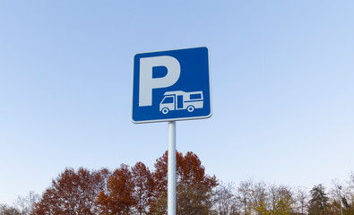 Señal de parking de autocaravanas