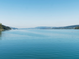 Schweizer Seenlandschaft - Der Hallwilersee. Blick von Beinwil am see nach Norden des sees, richtung Meisterschwanden