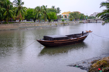Plakat boat on the lake