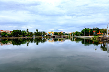 Fototapeta na wymiar landscape with lake and houses