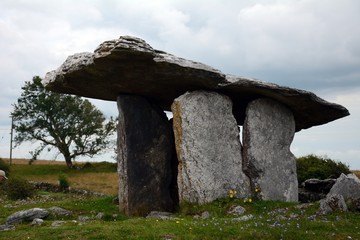 Dolmen, Poulnabrone, Ireland