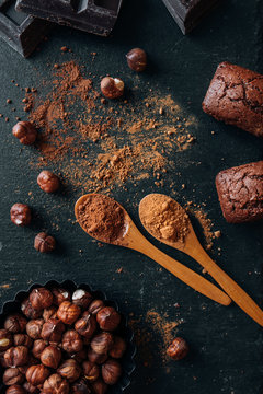 Chocolate and hazelnuts mini cakes