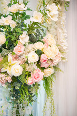 White wedding flowers and wedding decorations