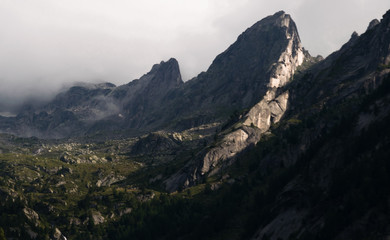 cime baciate dal sole