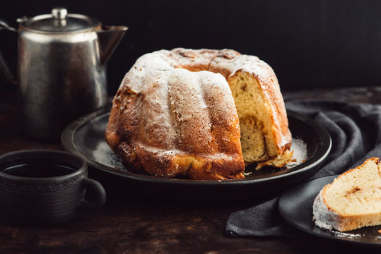 Food: Cinnamon Gugelhupf