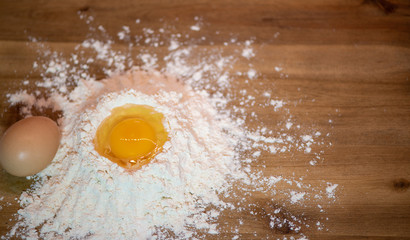 egg on flour means for making bread