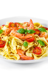 Shrimps with pasta and vegetables