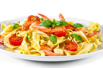 Shrimps with pasta and vegetables