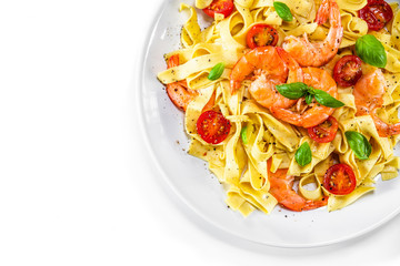 Shrimps with pasta and vegetables