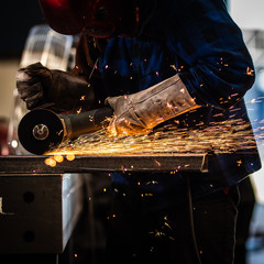 Szlifowanie- detal iskry- przemysł © BlackMediaHouse