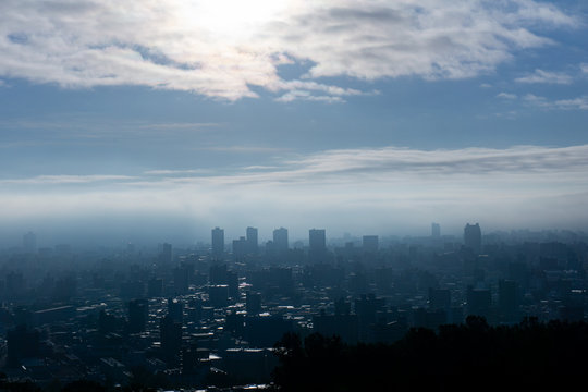 札幌の朝日 © snovphoto