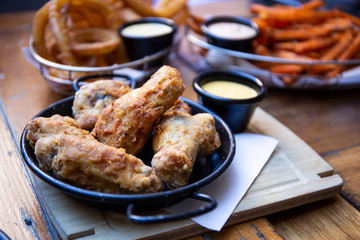 Crispy barbecue chicken wings