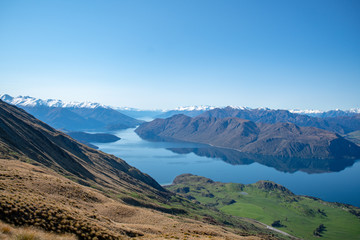 Fototapeta premium Spectacular views of the Southern alps and lakes from the top of Roy's Peak track