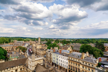 Fototapeta na wymiar High Street in Oxford City of Oxfordshire England