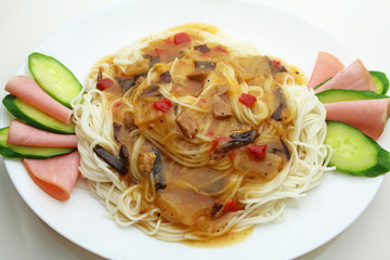 ラートナー（あんかけ麺）