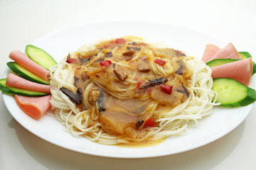 ラートナー（あんかけ麺）