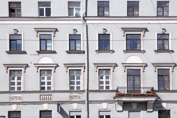 Obraz premium windows and details on an exterior of the building.